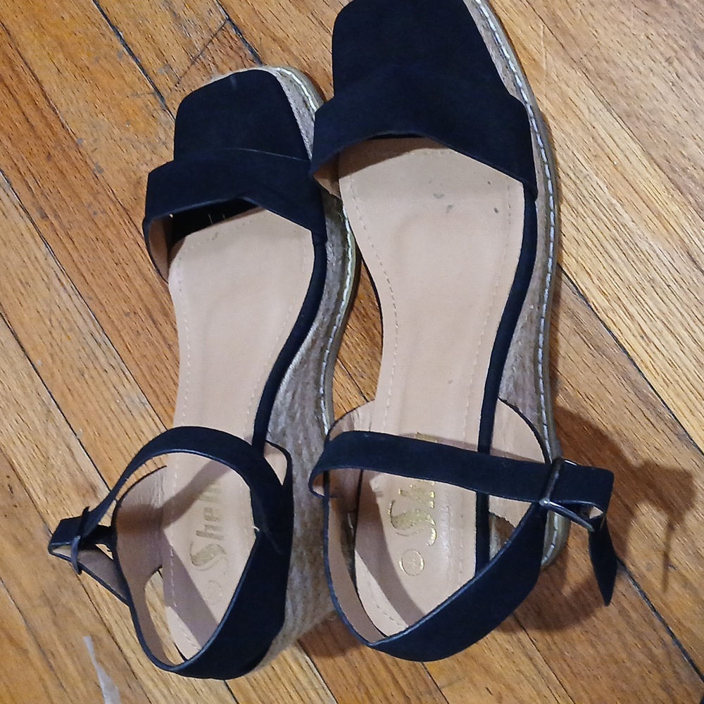 Wedges - Picture 2 of 4